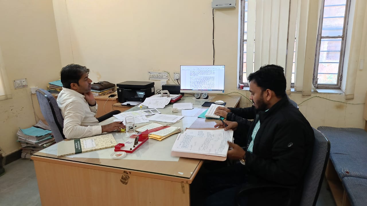 दौसा के श्रम विभाग ने नोटिस जारी किए हैं