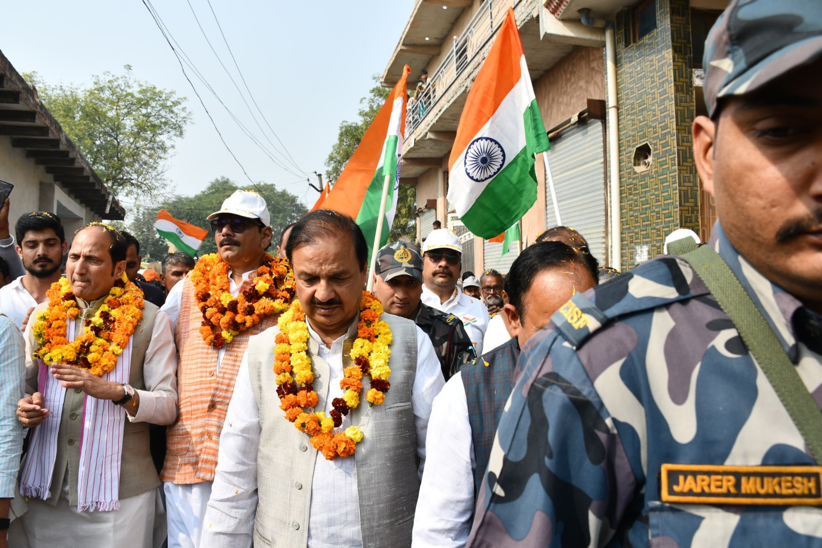 सरदार वल्लभ भाई पटेल की 150वीं जयंती पर निकाली पदयात्रा