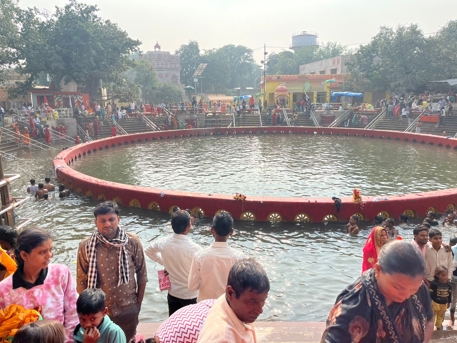 नैमिषारण्य में चक्रतीर्थ नैमिषारण्य में चक्रतीर्थ