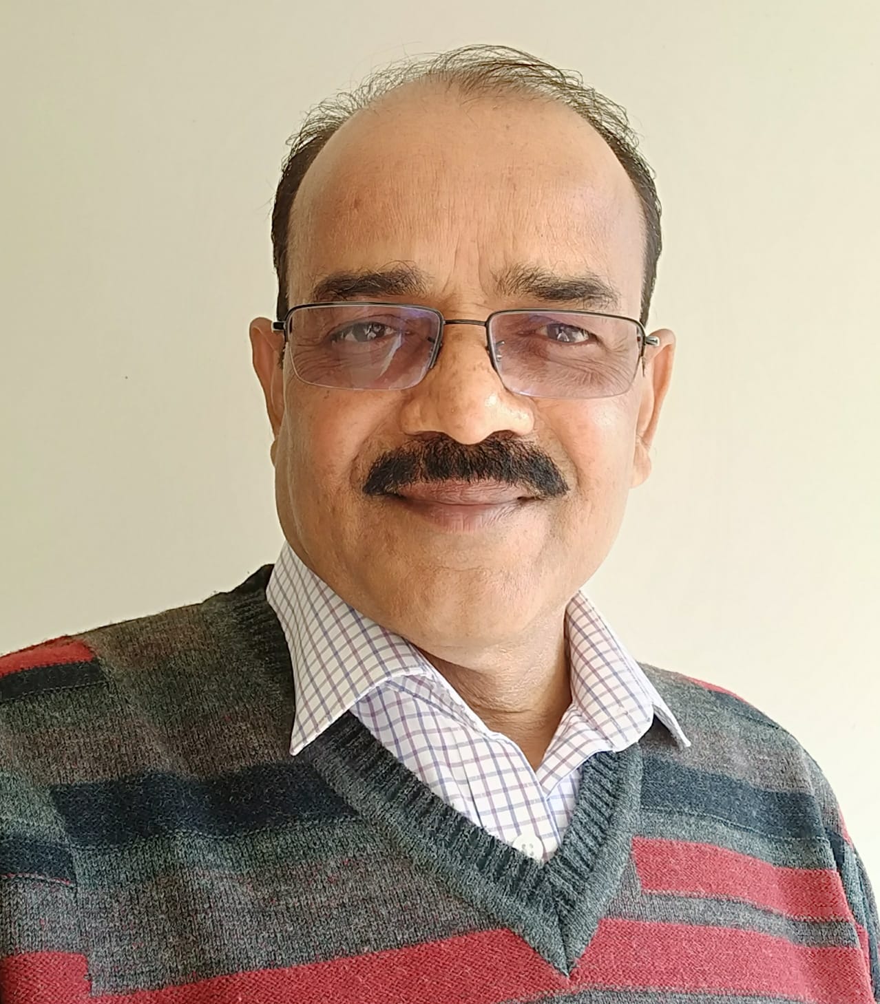 चेयरमैन डॉ. आर.पी.सोनी