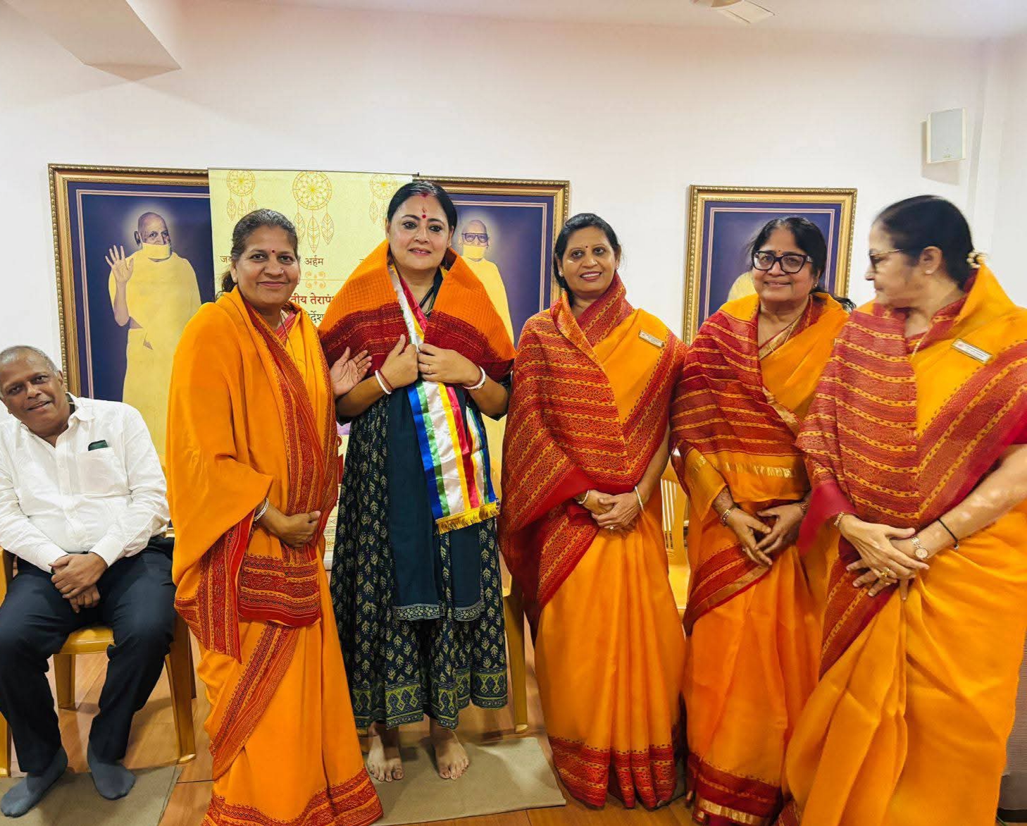 अग्निमित्रा पॉल कोलकाता जैन समाज के सम्मुख