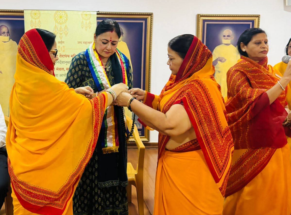 अग्निमित्रा पॉल कोलकाता जैन समाज के सम्मुख