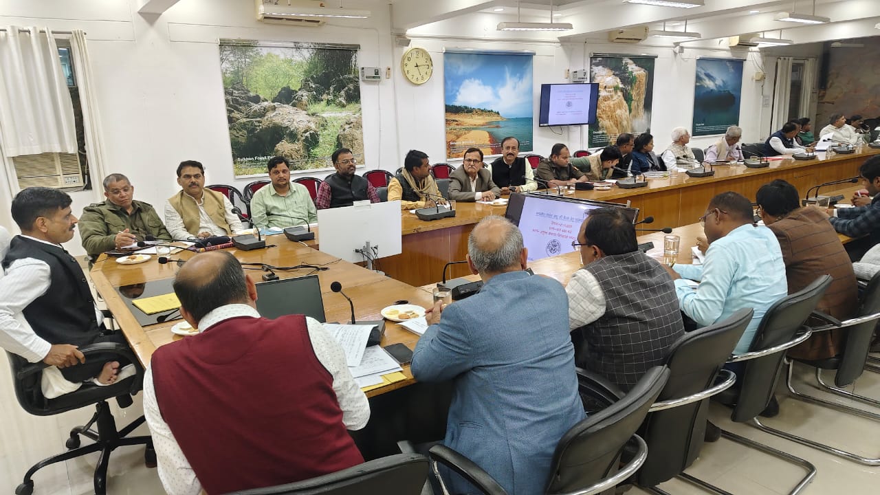 आयुक्त कार्यालय सभागार में आयोजित मण्डलीय उद्योग बंधु की बैठक आयुक्त कार्यालय सभागार में आयोजित मण्डलीय उद्योग बंधु की बैठक