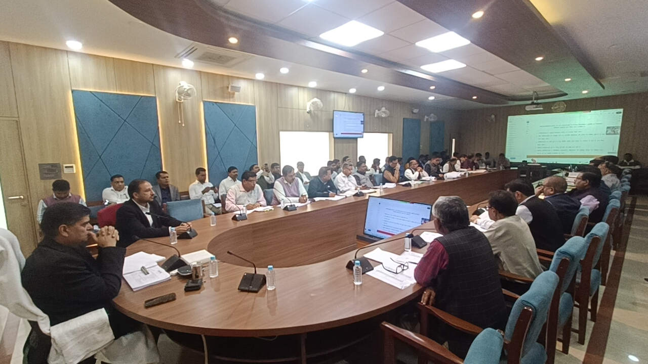 गोरखपुर मंडल में विकास कार्यों की समीक्षा: सीएम डैशबोर्ड पर विसंगतियों के सुधार हेतु मंडलायुक्त ने दिए कड़े निर्देश* गोरखपुर मंडल में विकास कार्यों की समीक्षा: सीएम डैशबोर्ड पर विसंगतियों के सुधार हेतु मंडलायुक्त ने दिए कड़े निर्देश*