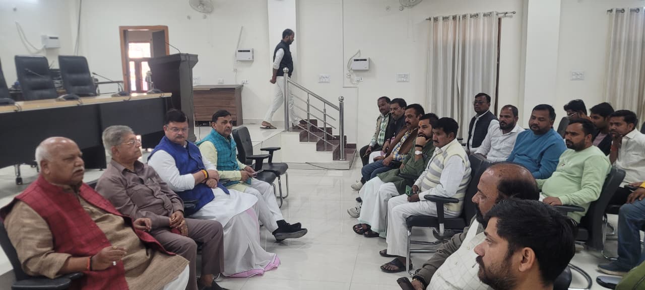 बैठक और संवाद का सिलसिला बैठक और संवाद का सिलसिला