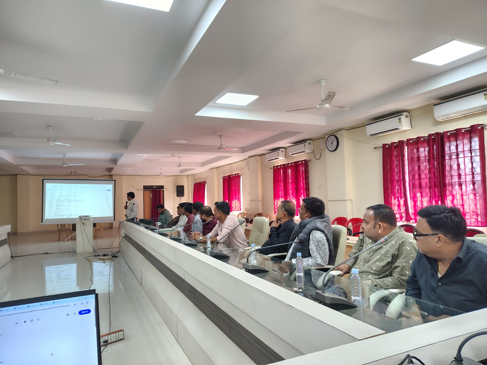 धान खरीदी व्यवस्था की समीक्षा बैठक