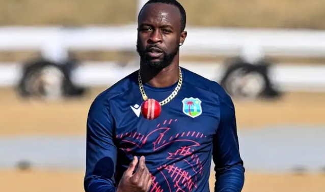 वेस्टइंडीज के तेज गेंदबाज केमर रोच