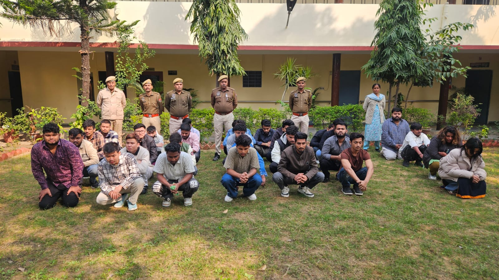 जयपुर में फर्जी कॉल सेंटरों से अमेरिकी नागरिकों से लाखों डॉलर की ठगी करने का भंडाफोड