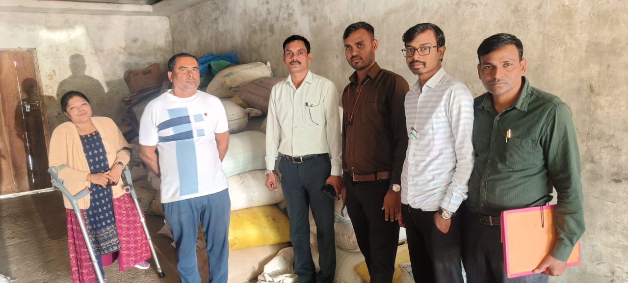 कोरबा : सिरमिना  में अवैध भंडारित 20 क्विंटल धान पर हुई जब्ती की कार्यवाही