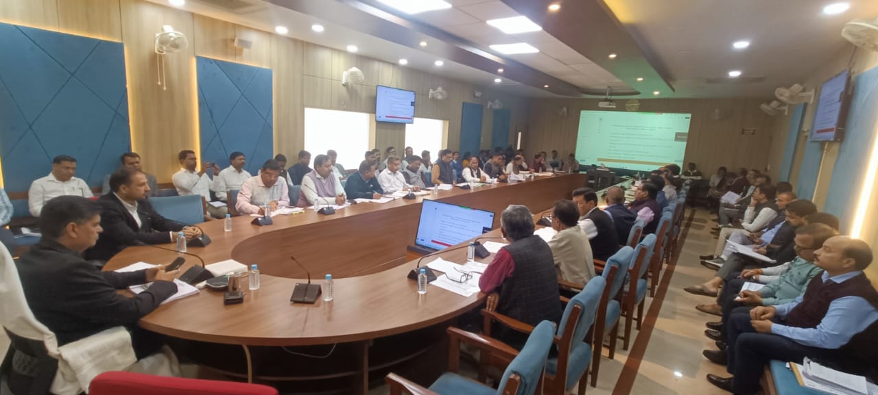 गोरखपुर मंडल में विकास कार्यों की समीक्षा: सीएम डैशबोर्ड पर विसंगतियों के सुधार हेतु मंडलायुक्त ने दिए कड़े निर्देश* गोरखपुर मंडल में विकास कार्यों की समीक्षा: सीएम डैशबोर्ड पर विसंगतियों के सुधार हेतु मंडलायुक्त ने दिए कड़े निर्देश*