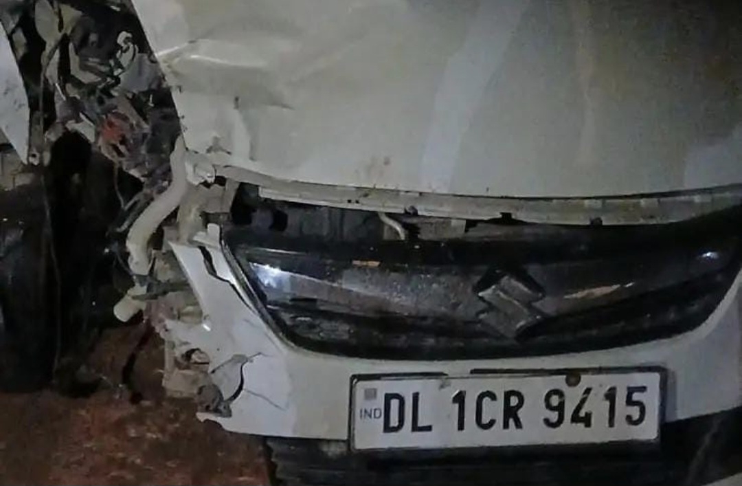 दुर्घटना में हिरन की मौत, बाइक सवार तीन घायल