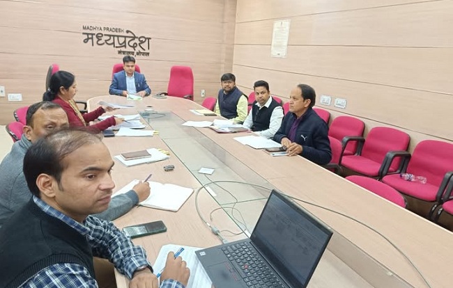 पिछड़ा वर्ग एवं अल्पसंख्यक कल्याण विभाग की विभागीय समीक्षा बैठक