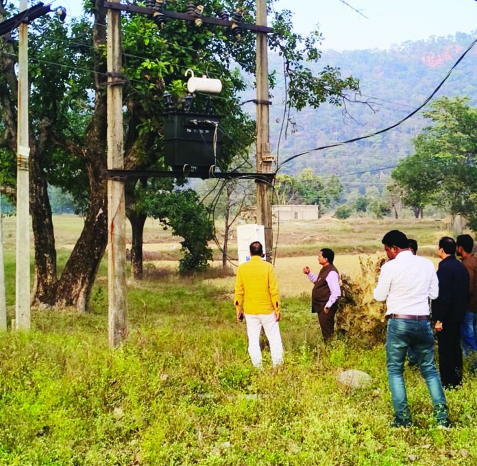 कोरबा में बिजली समस्या के समाधान हेतु सीएसईबी सक्रिय, मैनेजिंग डायरेक्टर के निर्देश पर मरम्मत और विस्तार कार्य तेज