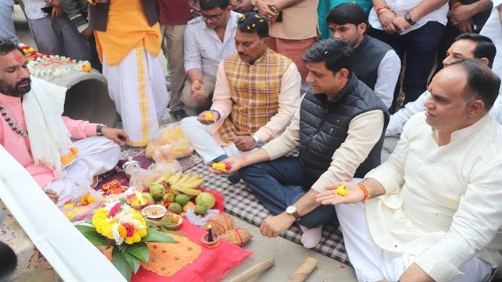 सीवरेज ट्रीटमेंट प्लांट और पम्पिंग स्टेशन का भूमिपूजन