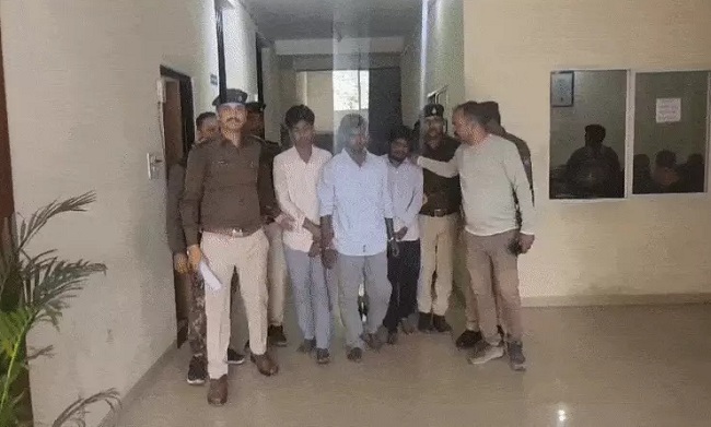 तमिलनाडु का हाईटेक गिरोह पकड़ा