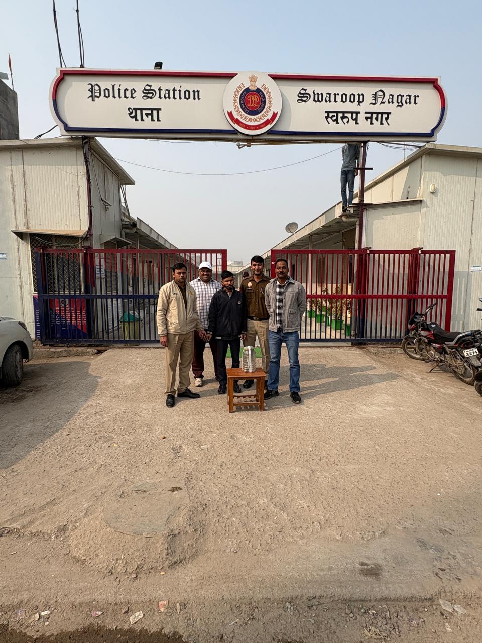 हत्या के मामले में गिरफ्तार आरोपित की फोटो हत्या के मामले में गिरफ्तार आरोपित की फोटो