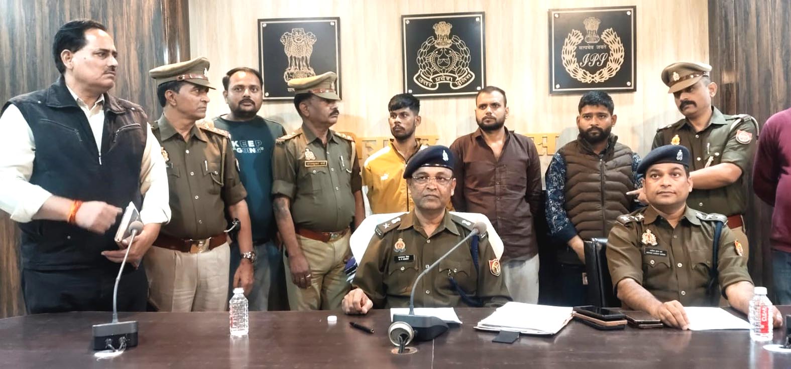 अधिवक्ता संघ अध्यक्ष के घर में बम फेंकने की घटना का हुआ खुलासा, तीन आरोपी गिरफ्तार