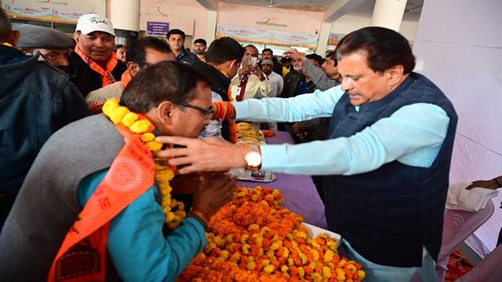 200 तीर्थयात्री रामेश्वरम-मदुरई हुए रवाना 200 तीर्थयात्री रामेश्वरम-मदुरई हुए रवाना