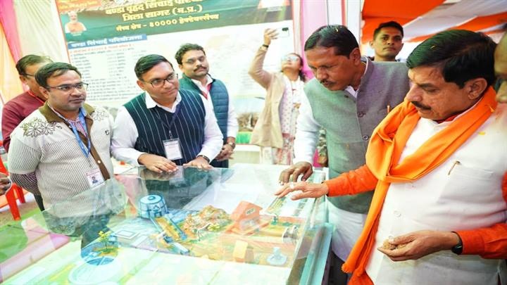 प्रदर्शनी का किया अवलोकन