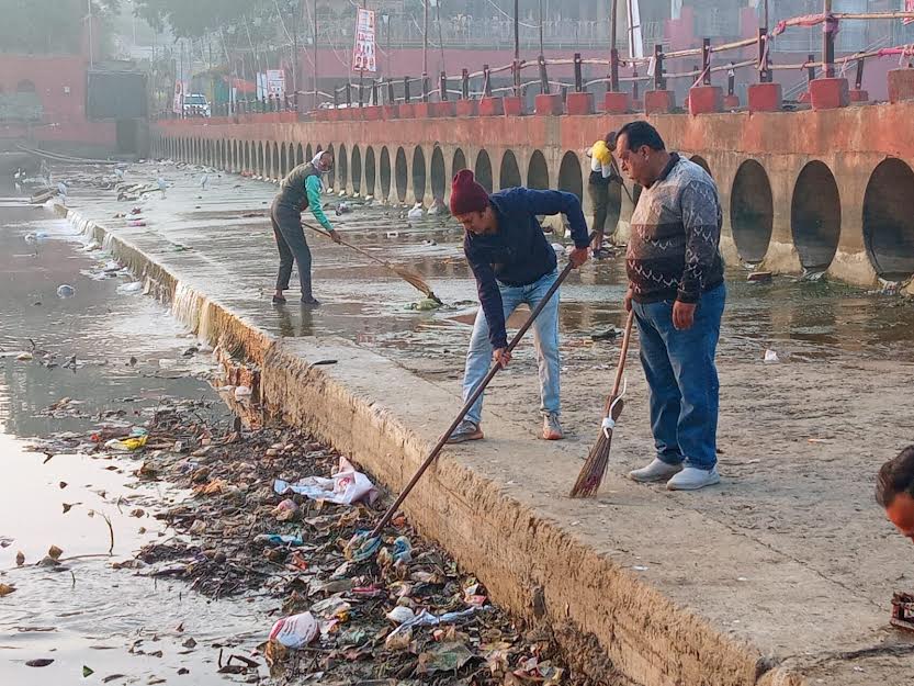 शिवना नदी मंदसौर की जीवनरेखा और पहचान है, इसे साफ और स्वच्छ रखने के लिए सतत प्रयास आवश्यक हैं - विधायक शिवना नदी मंदसौर की जीवनरेखा और पहचान है, इसे साफ और स्वच्छ रखने के लिए सतत प्रयास आवश्यक हैं - विधायक