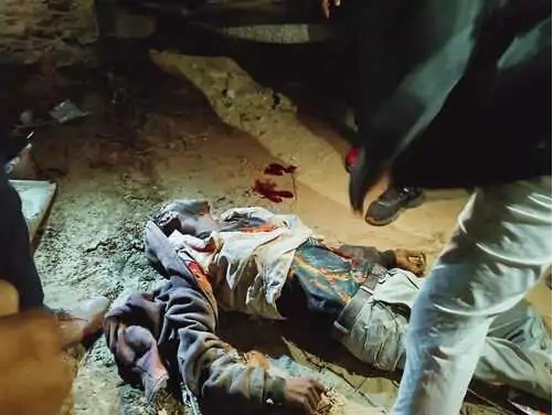 दो कारों की टक्कर में एक मरा