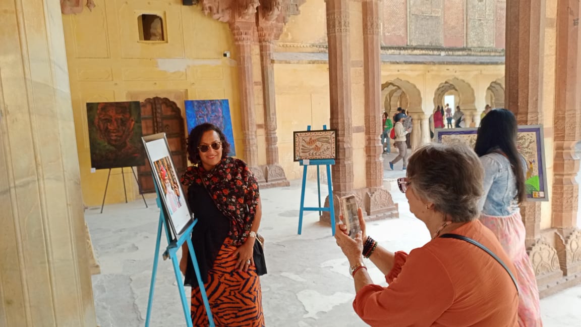 हजारों पर्यटकों आमेर में देखी जयपुर की विरासत