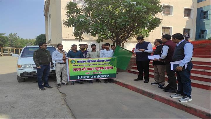 प्राकृतिक व जैविक खेती की विधियां सीखने जिले के किसानों का दल उत्तर प्रदेश रवाना प्राकृतिक व जैविक खेती की विधियां सीखने जिले के किसानों का दल उत्तर प्रदेश रवाना