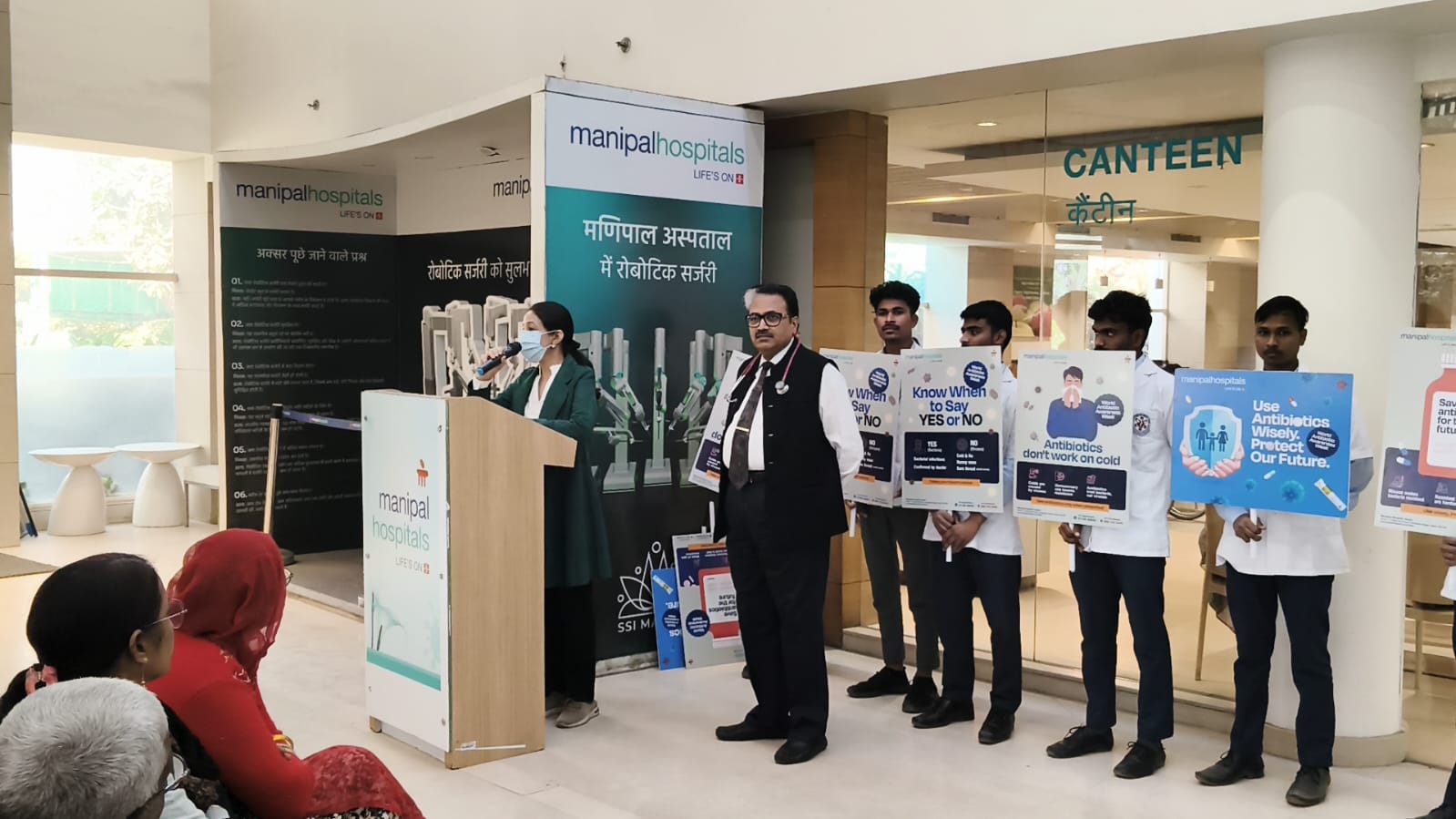 बिना डॉक्टर की सलाह के दवा लेने के नुकसान बताए गए नुक्कड़ नाटक के माध्यम से