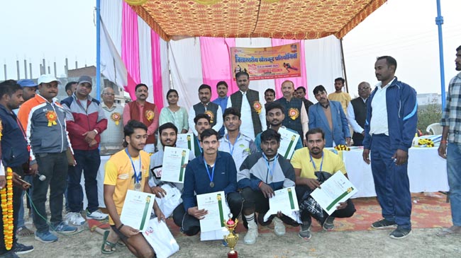 महापौर के साथ खिलाड़ी महापौर के साथ खिलाड़ी