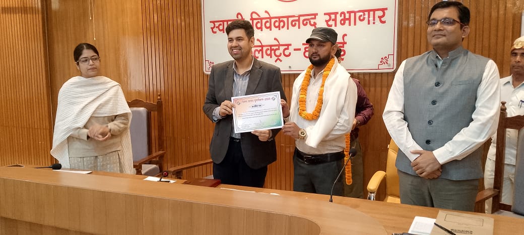 निर्धारित समय में एसआईआर का कार्य निष्पक्ष ढंग से करें पूर्ण-डीएम निर्धारित समय में एसआईआर का कार्य निष्पक्ष ढंग से करें पूर्ण-डीएम