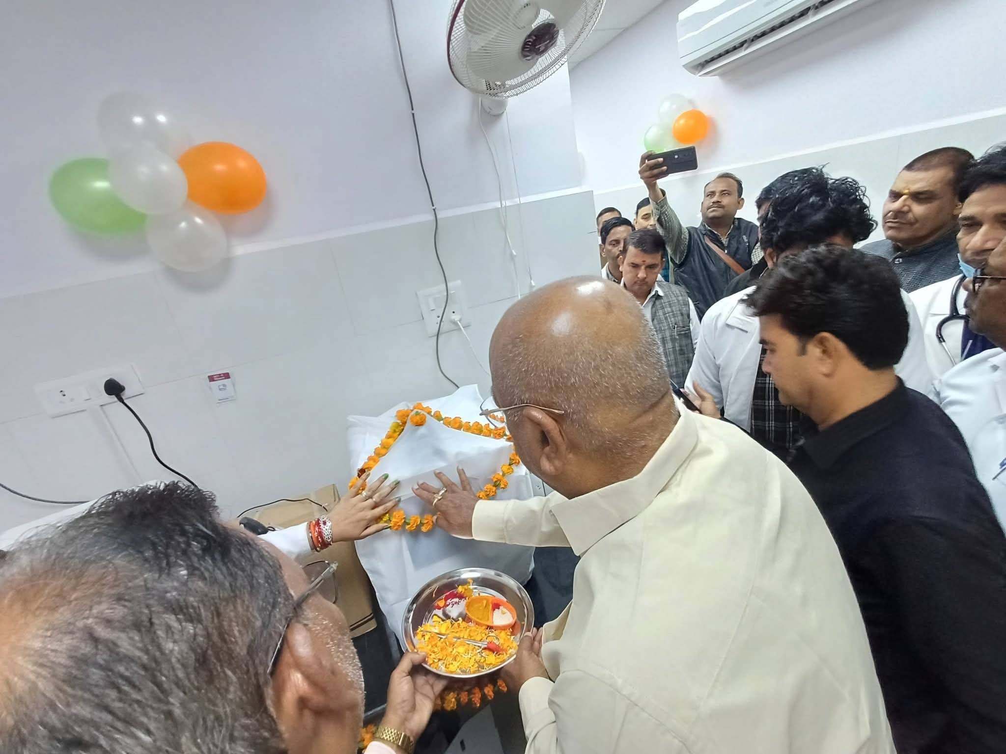 जांच मशीनों का तिलक कर किया श्री गणेश