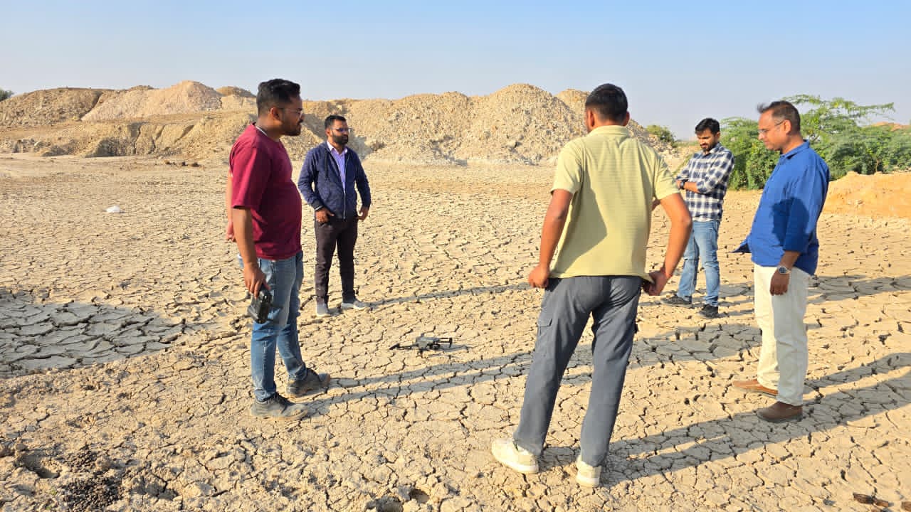 कोलायत के गंगा सरोवर कैचमेंट एरिया में वरिष्ठ अधिकारियों की टीम द्वारा