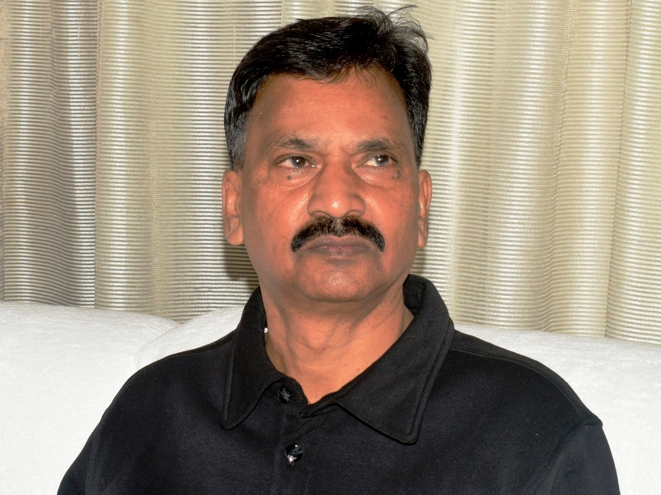 सांसद राकेश राठौर का चित्र