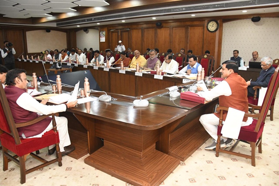 मुख्यमंत्री डॉ. मोहन यादव की अध्यक्षता में हुई मंत्रि-परिषद की बैठक मुख्यमंत्री डॉ. मोहन यादव की अध्यक्षता में हुई मंत्रि-परिषद की बैठक