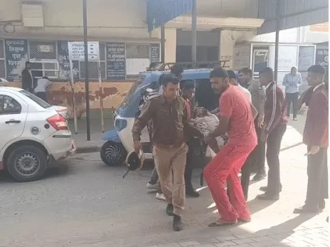 ट्रेन से गिरकर घायल हुआ युवक