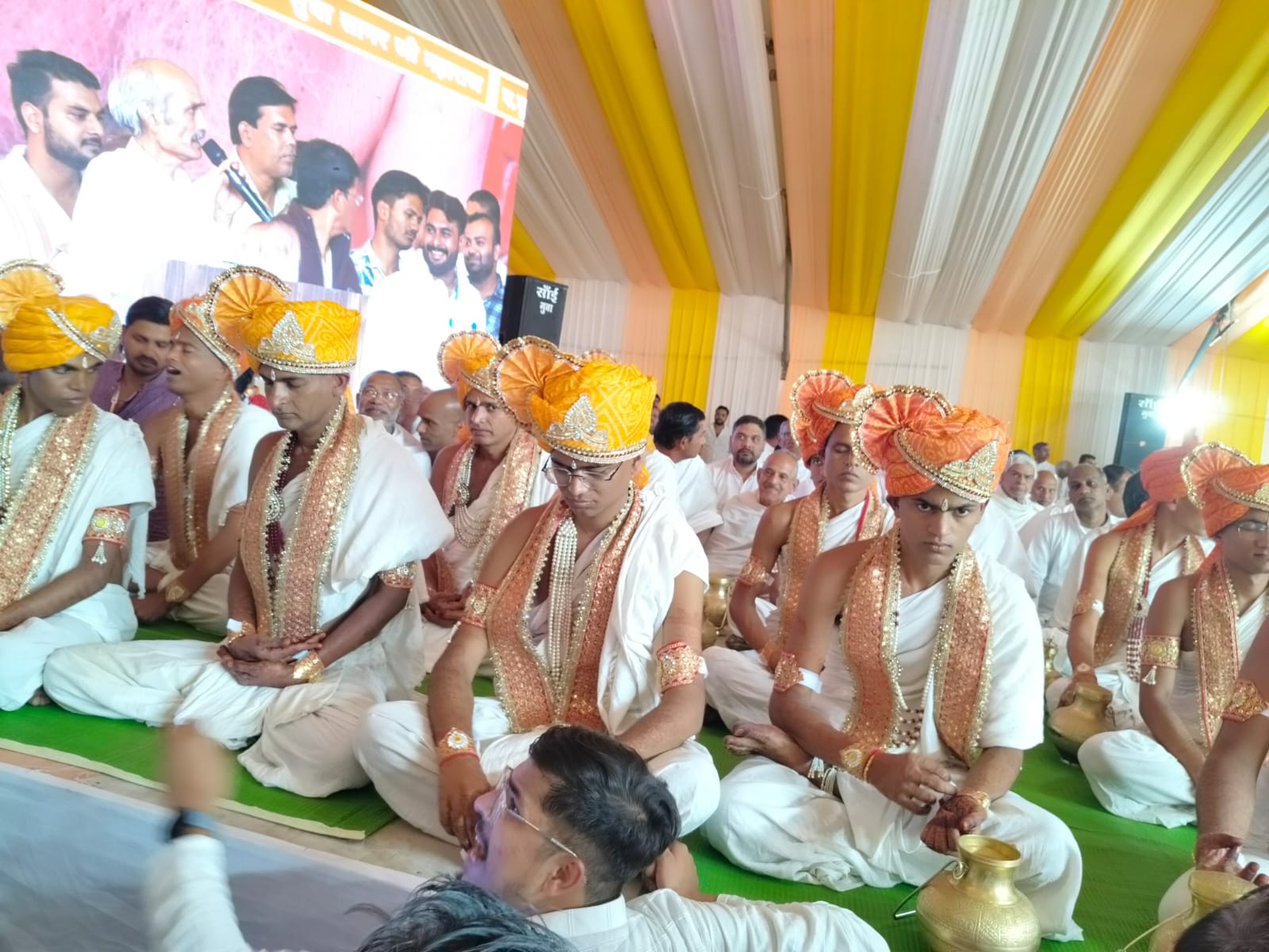 सीएसजेएमयू परिसर में स्थित शोध पीठ के निदेशक प्रो. अशोक कुमार जैन तथा प्राध्यापक आचार्य राहुल जैन ने निभाई विशेष सहभागिता,जैन शोध पीठ के प्रणेता ने दी प्रथम बार दीक्षाएं