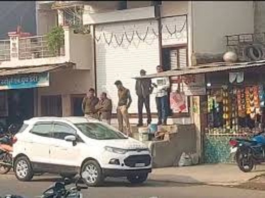 आदिम जाति सेवा सहकारी संस्था प्रबंधक के ठिकानों पर लोकायुक्त का छापा