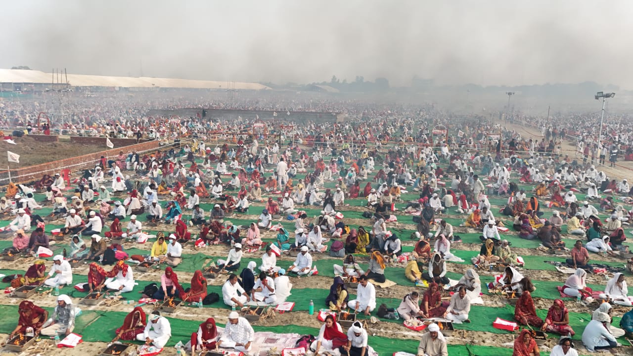 स्वर्वेद महामंदिर धाम में 25,000 कुंडीय स्वर्वेद ज्ञान महायज्ञ