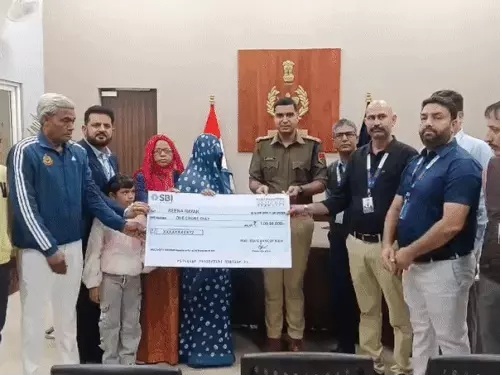 सिपाही की मदद