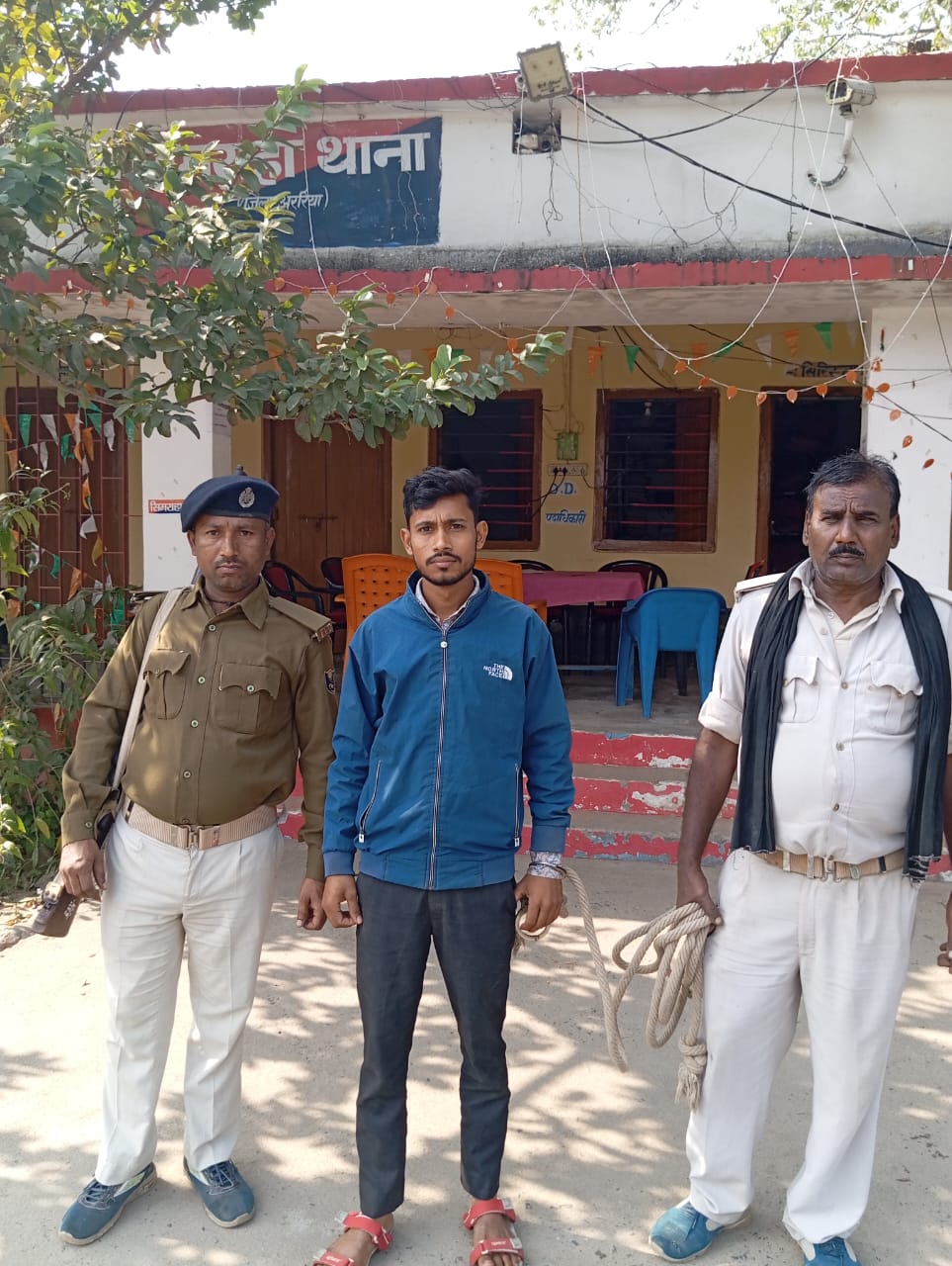 Araria Photo: Finance worker in police custody