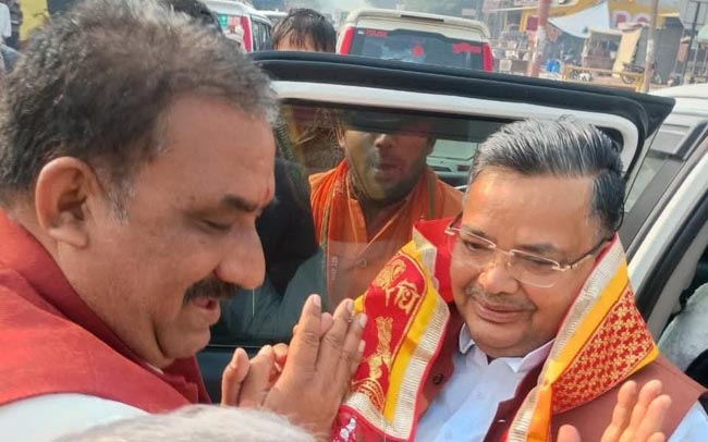 पर्यटन मंत्री जयवीर सिंह