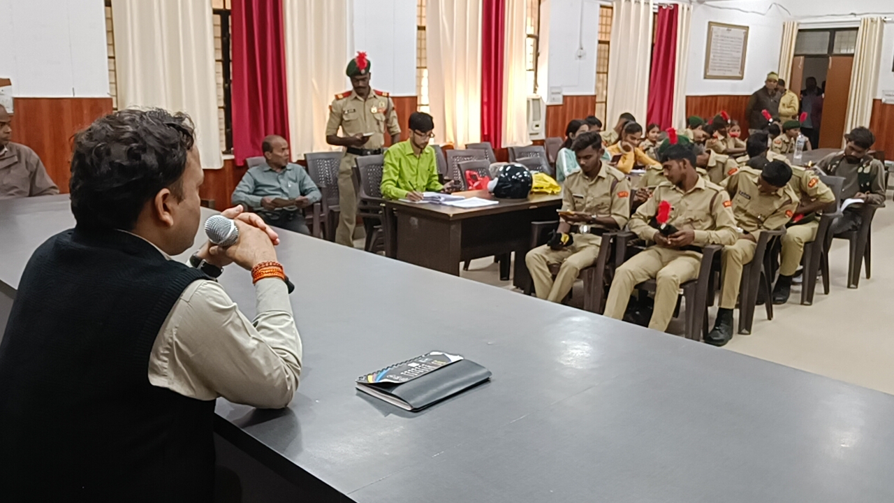 322 शहर विधानसभा में एनसीसी कैडेट्स मैदान में उतरे, घर-घर जाकर कराएंगे SIR गणना प्रपत्र भराव*