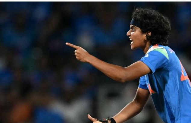 भारतीय क्रिकेट की उभरती स्पिनर एन. श्री चरणी