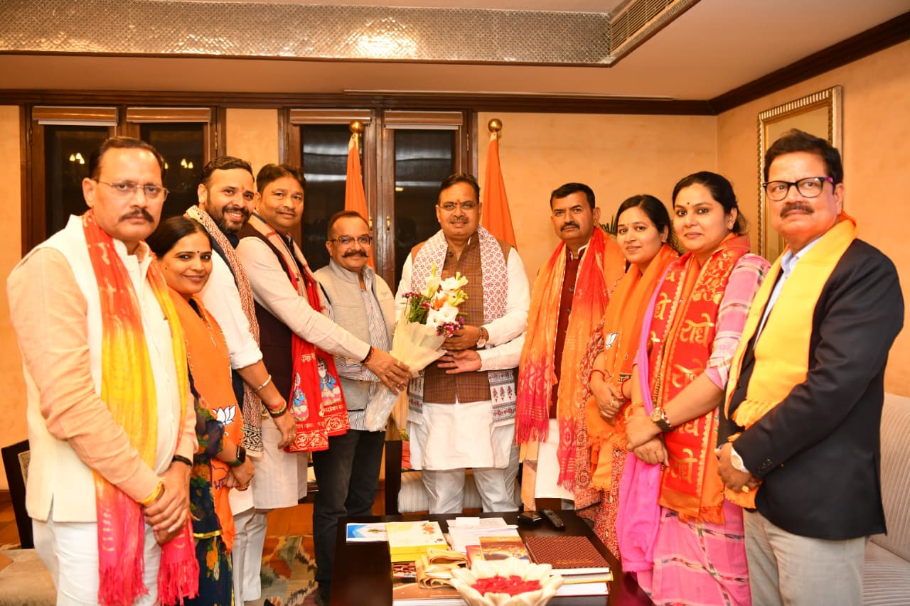 भाजपा नवनियुक्त पदाधिकारियों ने की मुख्यमंत्री भजनलाल शर्मा से सीएमओ में मुलाकात