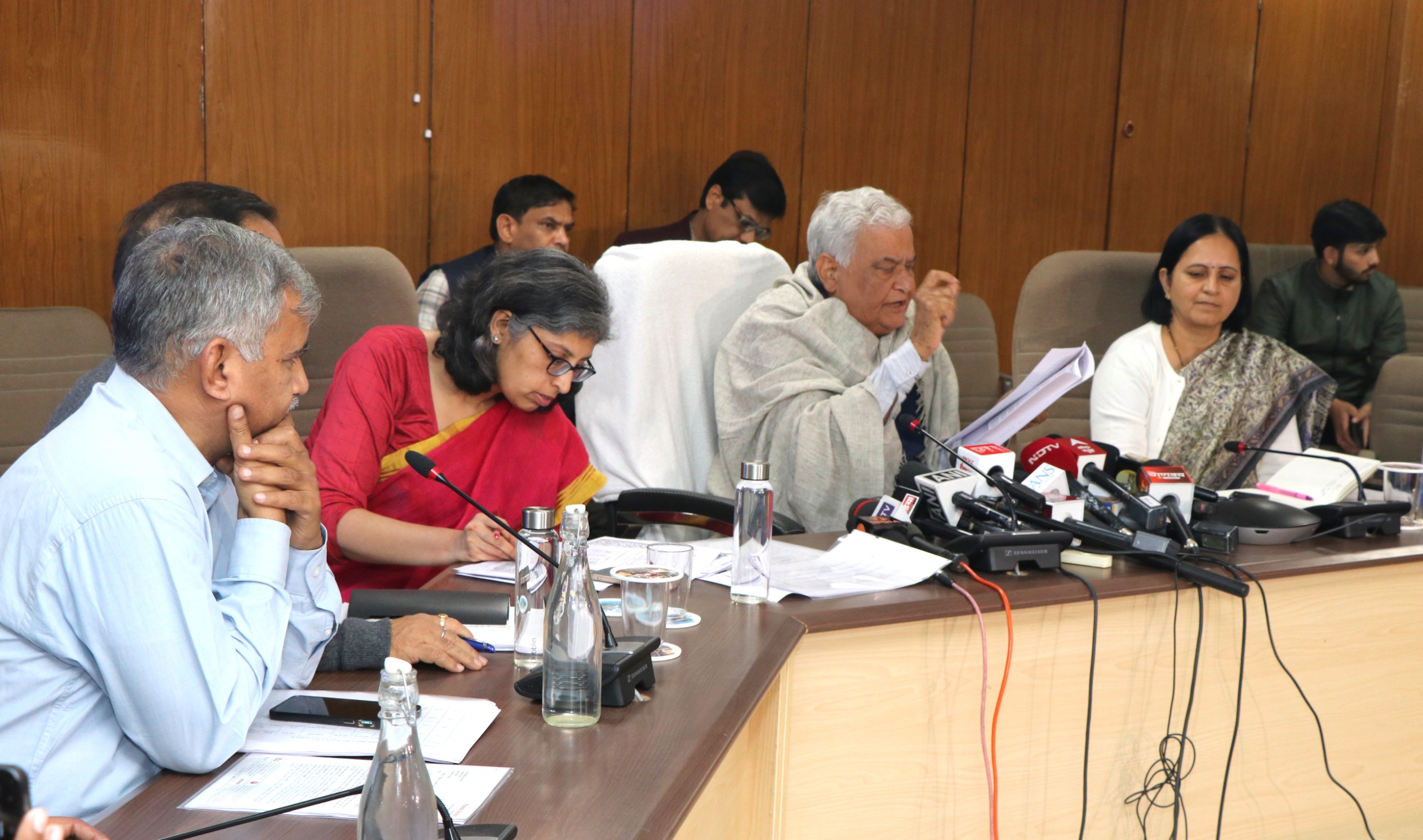 किसानों को उर्वरकों की निर्बाध आपूर्ति हेतु राज्य सरकार के सशक्त प्रयास : कृषि मंत्री डॉ. किरोड़ी लाल