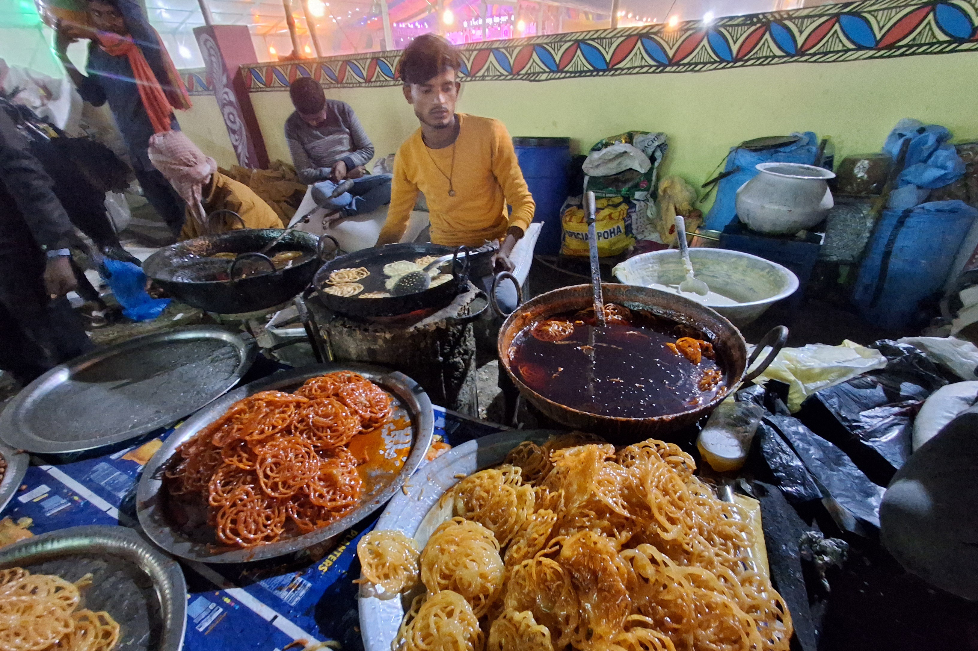 गुड़ के जलेबी