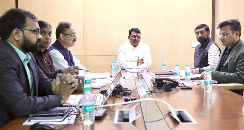 अनुसूचित जाति कल्याण विभाग के कार्यों की समीक्षा बैठक