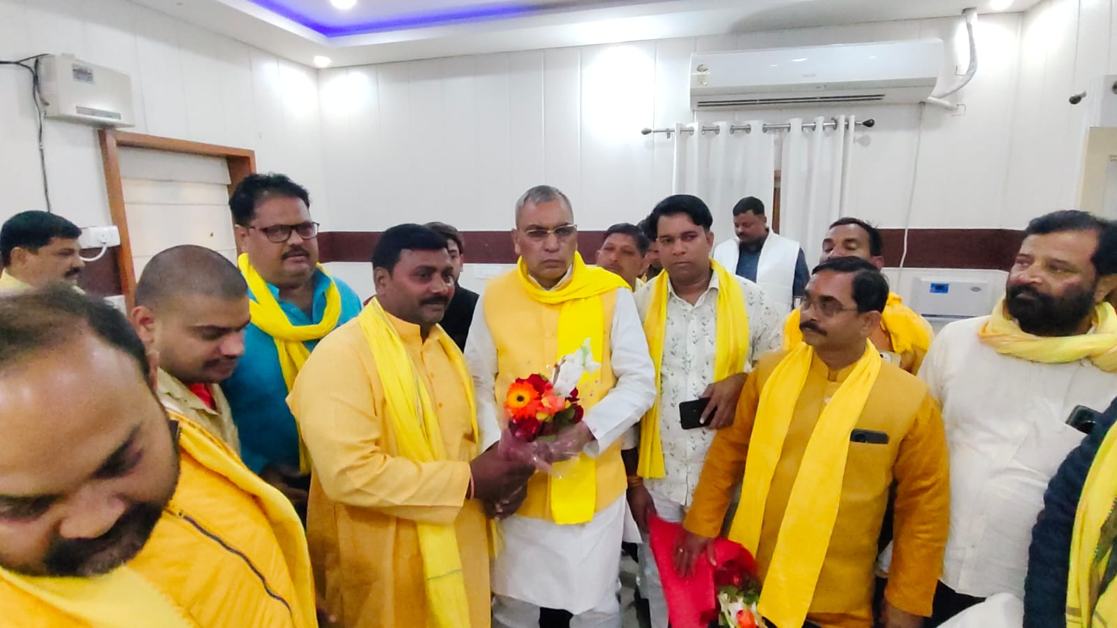 ओपी राजभर का स्वागत