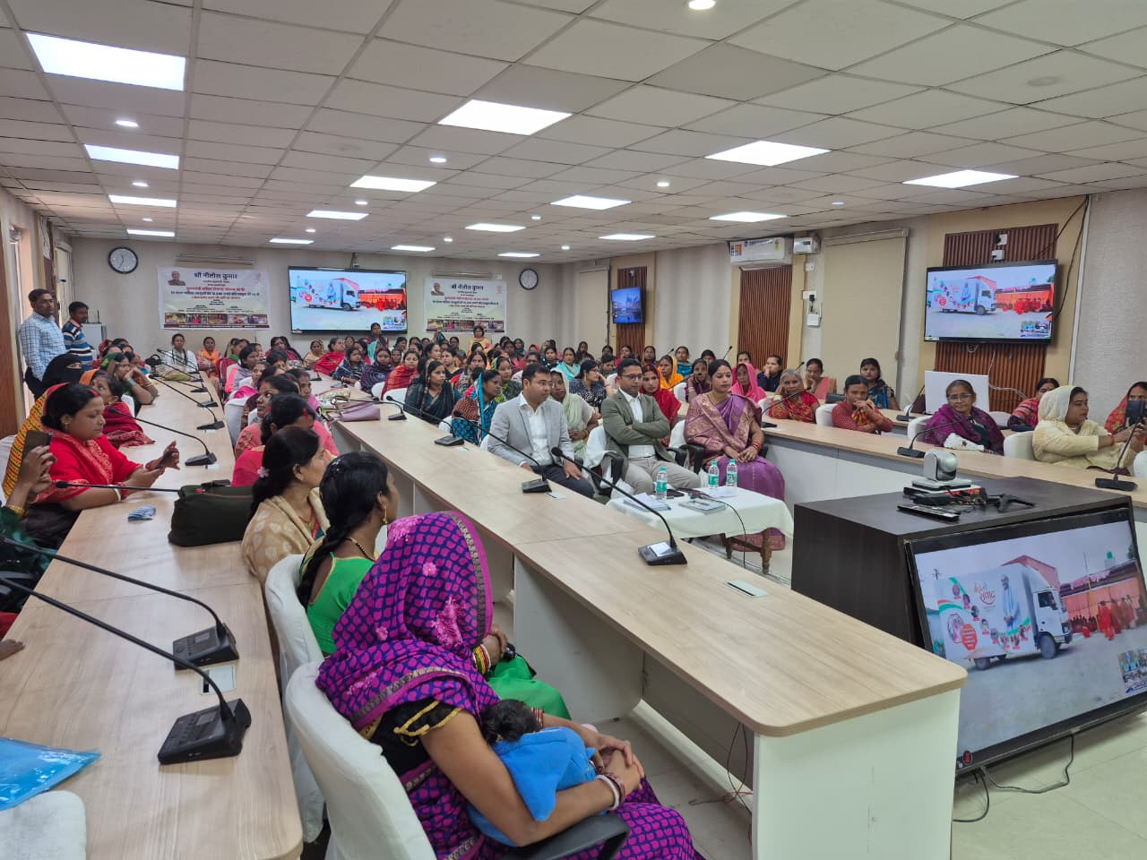 सारण में मुख्यमंत्री महिला रोजगार योजना से 17608 महिला लाभान्वित