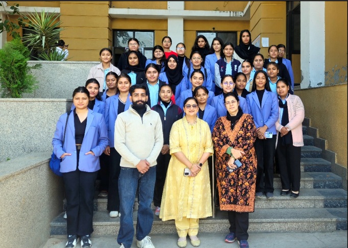 जीसीडब्ल्यू परेड ग्राउंड में एआई टूल्स पर तीन दिवसीय हैंड्स-ऑन वर्कशॉप का समापन जीसीडब्ल्यू परेड ग्राउंड में एआई टूल्स पर तीन दिवसीय हैंड्स-ऑन वर्कशॉप का समापन